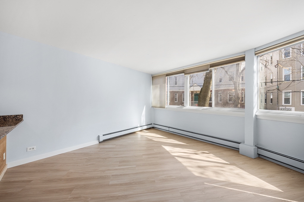 512-516 Green St 1D