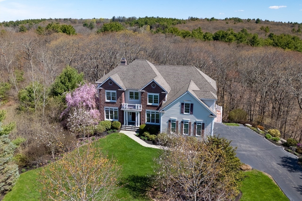 18 Manchester Dr