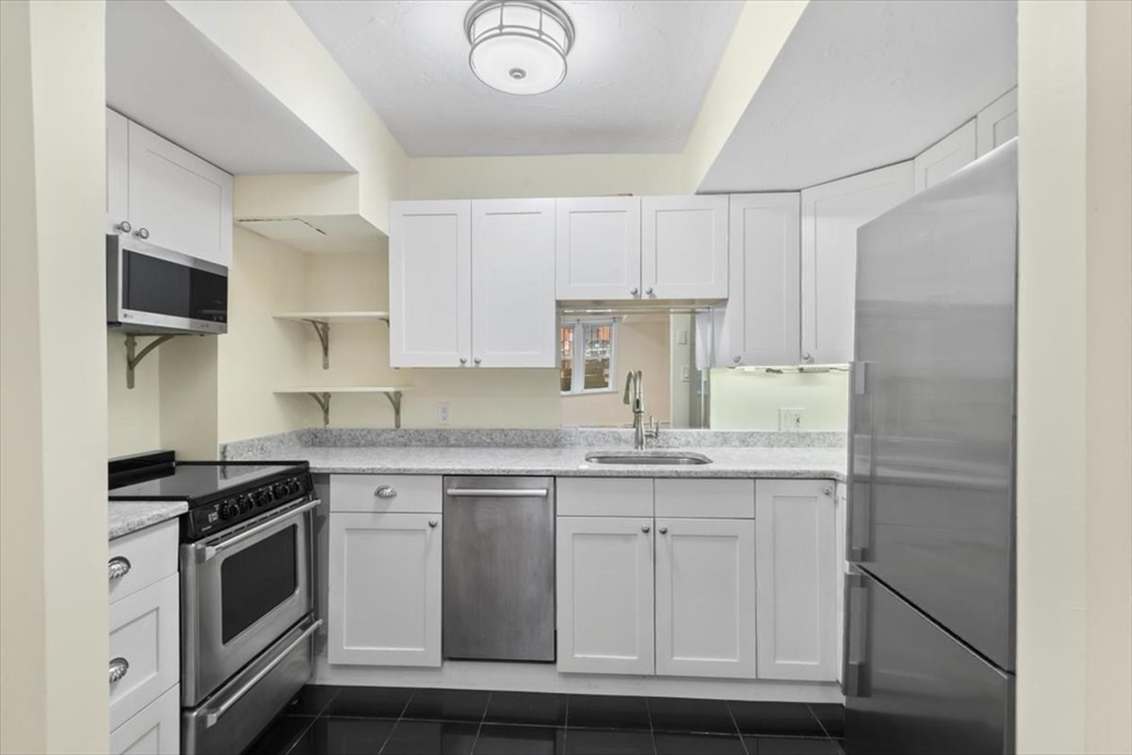 Boston, Massachusetts 02116, United States, 1 Bedroom Bedrooms, ,2 BathroomsBathrooms,Residential,Pending,84626