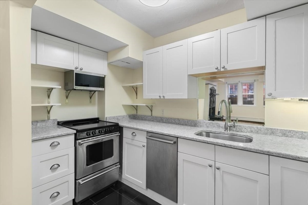 Boston, Massachusetts 02116, United States, 1 Bedroom Bedrooms, ,2 BathroomsBathrooms,Residential,Pending,84626