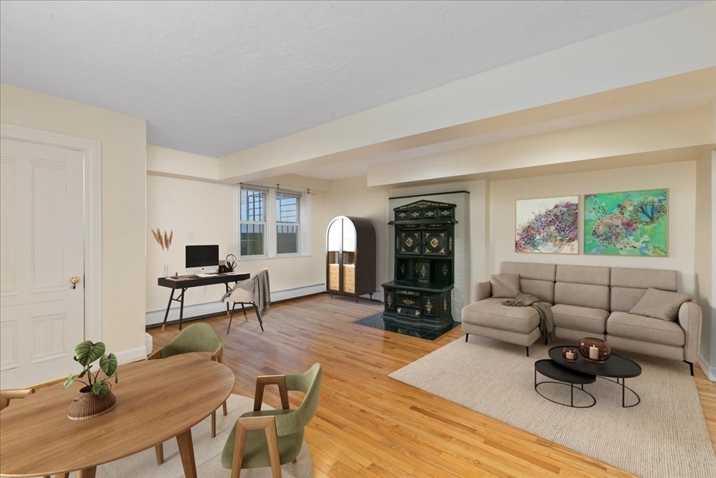 Boston, Massachusetts 02116, United States, 1 Bedroom Bedrooms, ,2 BathroomsBathrooms,Residential,Pending,84626