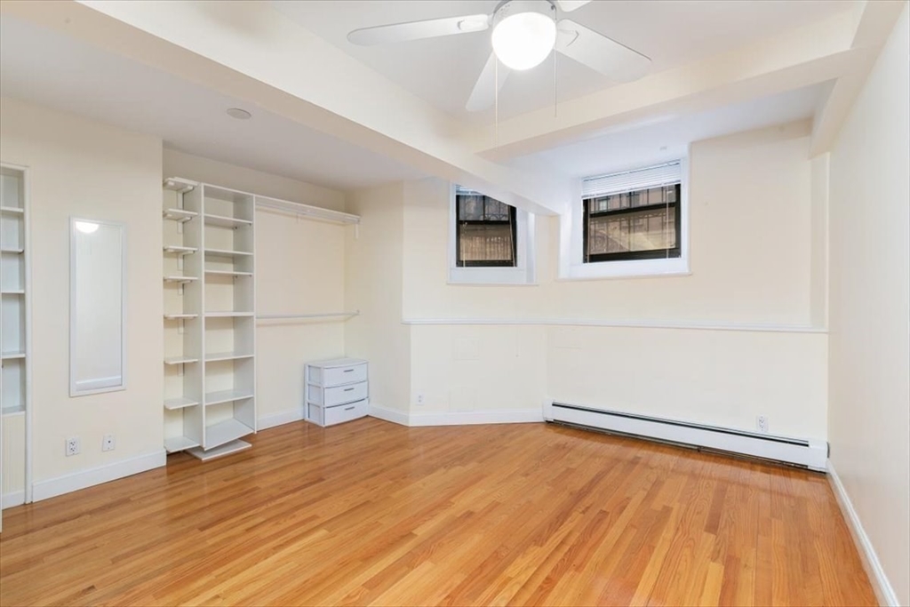 Boston, Massachusetts 02116, United States, 1 Bedroom Bedrooms, ,2 BathroomsBathrooms,Residential,Pending,84626