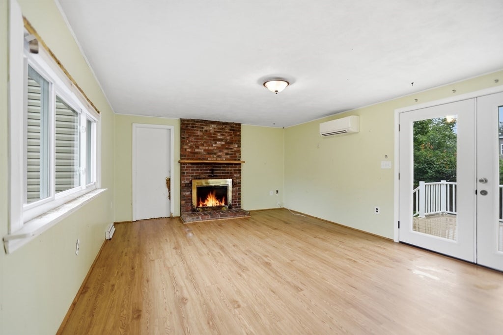 2 Westwood Street, Burlington, MA Photo #9
