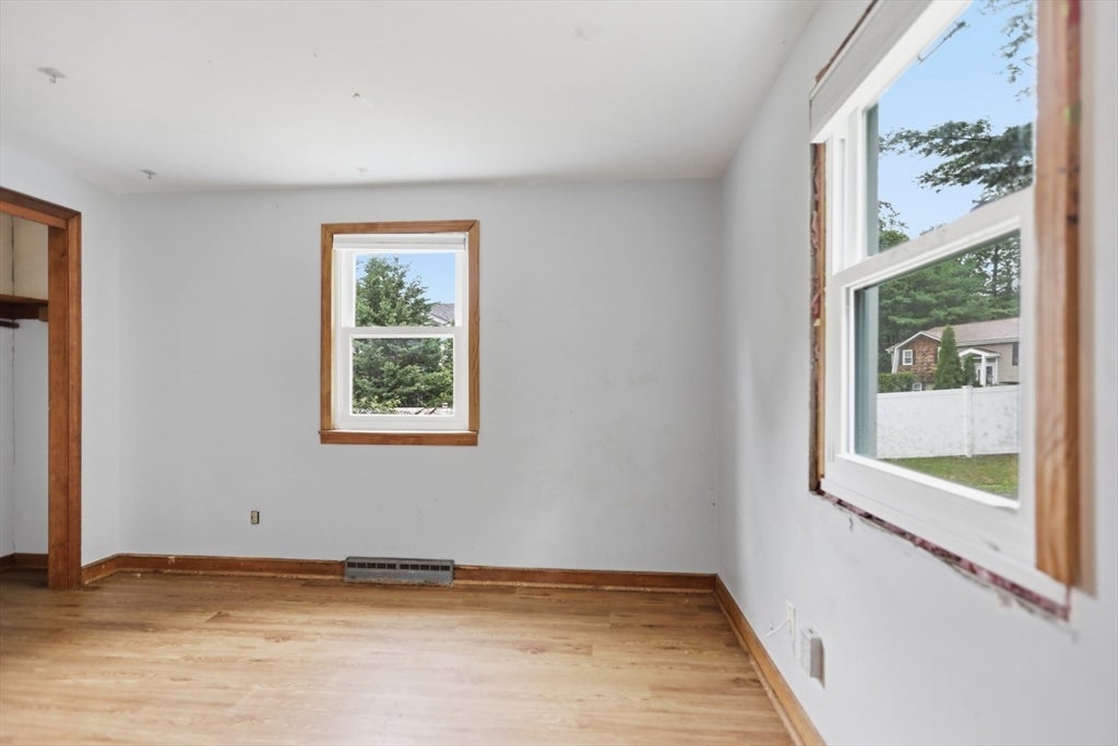 2 Westwood Street, Burlington, MA Photo #12