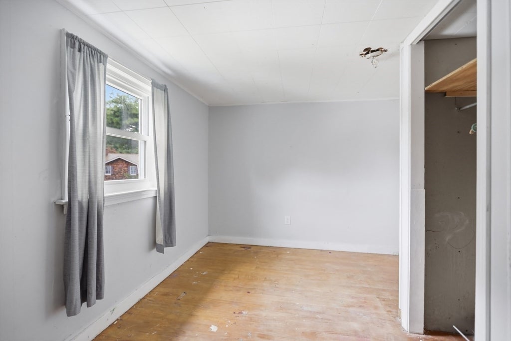 2 Westwood Street, Burlington, MA Photo #17