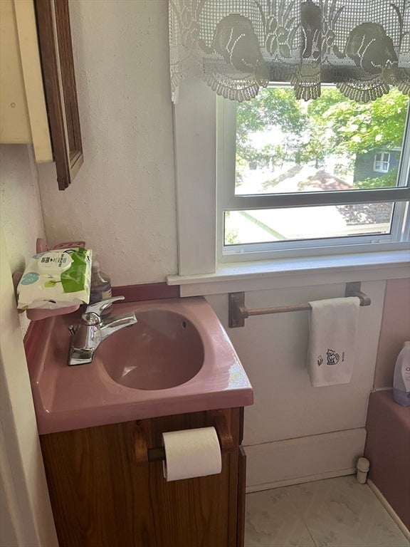 34 Woodland St, Southbridge, MA, 34 Woodland St, Southbridge, MA Photo #18