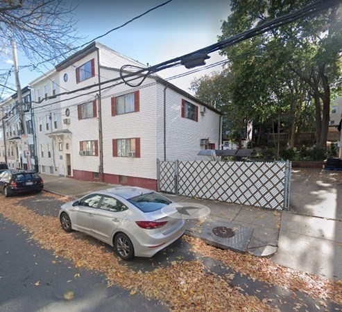 235 & 0 Everett St