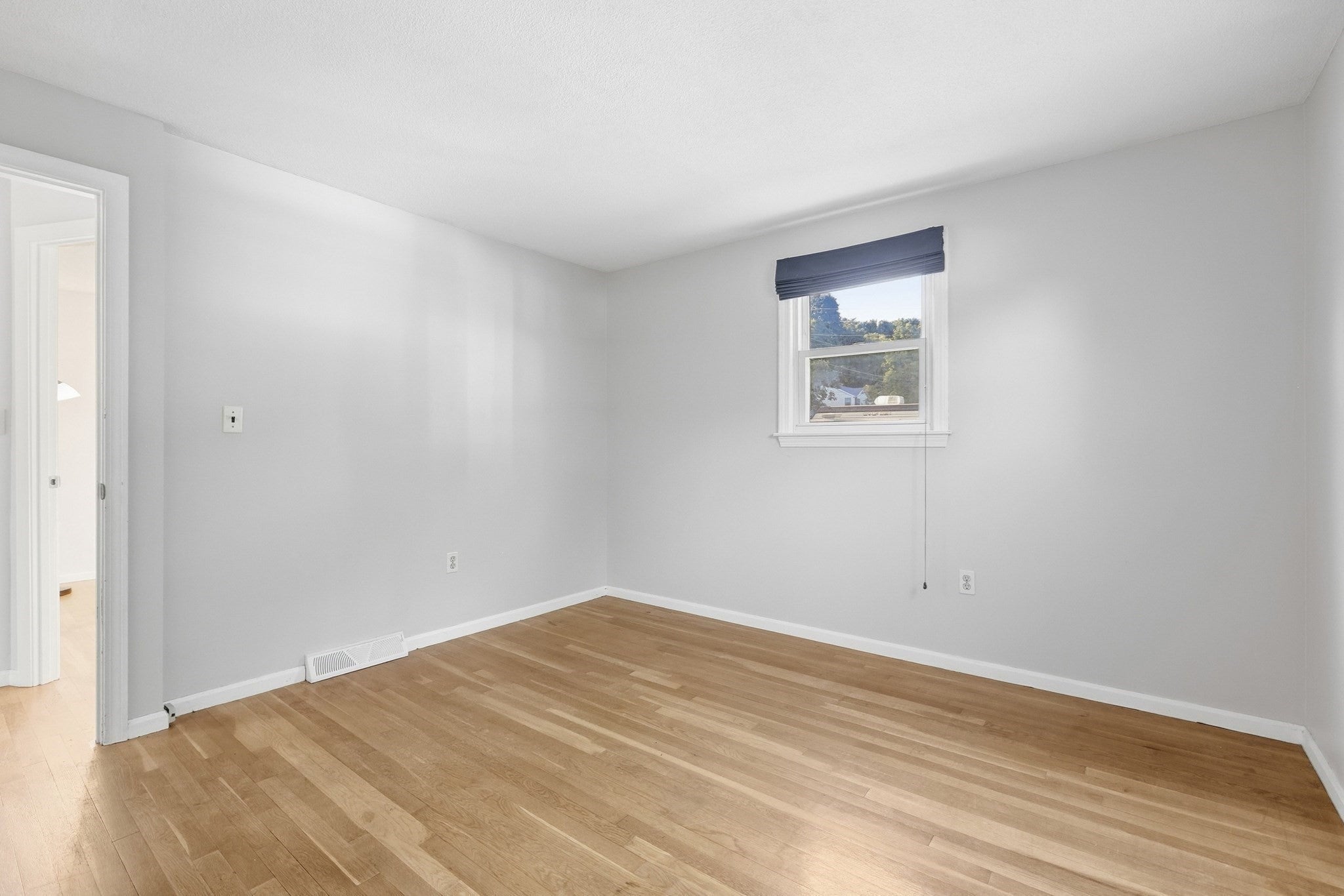 444 Butman Rd, Lowell, MA, 444 Butman Rd, Lowell, MA Photo #13