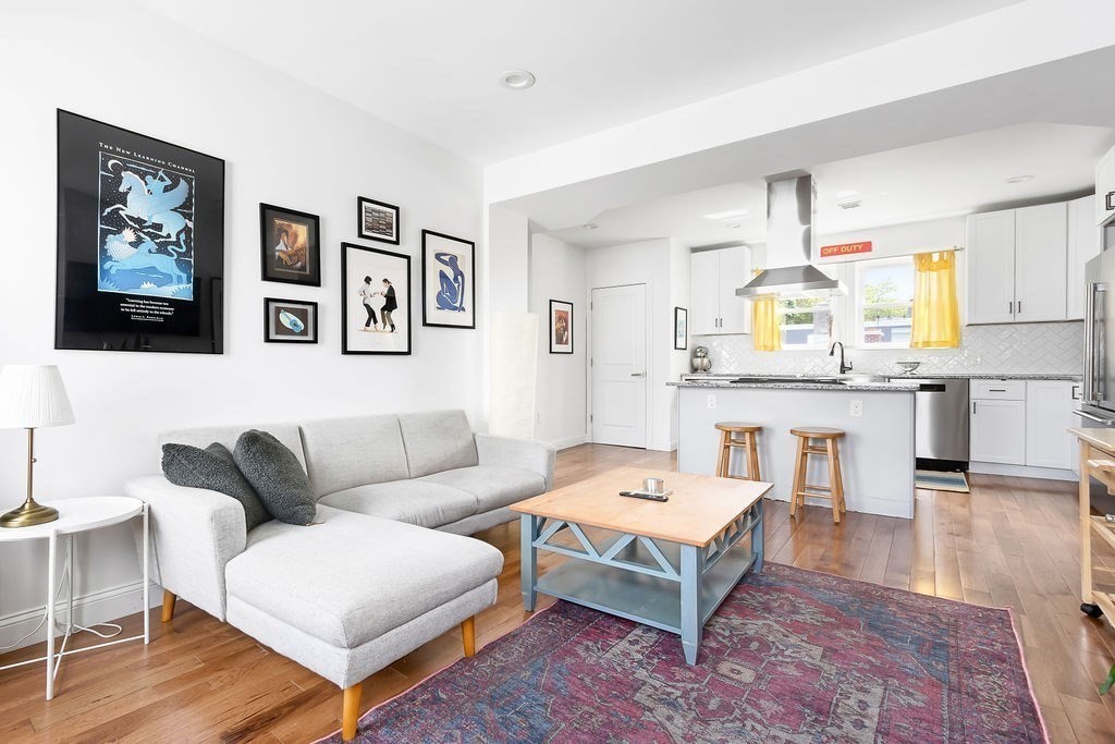 14 Cottage St 3