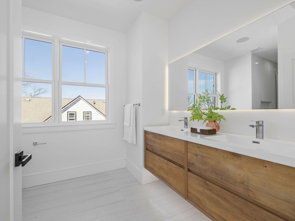 325 Alewife Brook Pkwy 1B