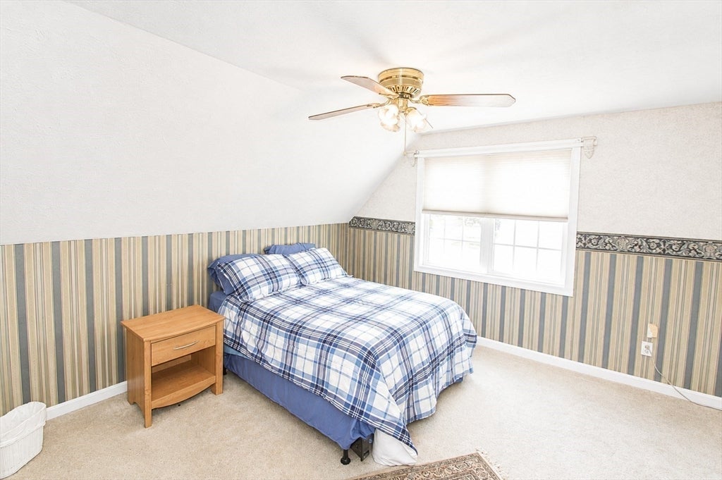 10 Patriot Ln, Whitman, MA Photo #17