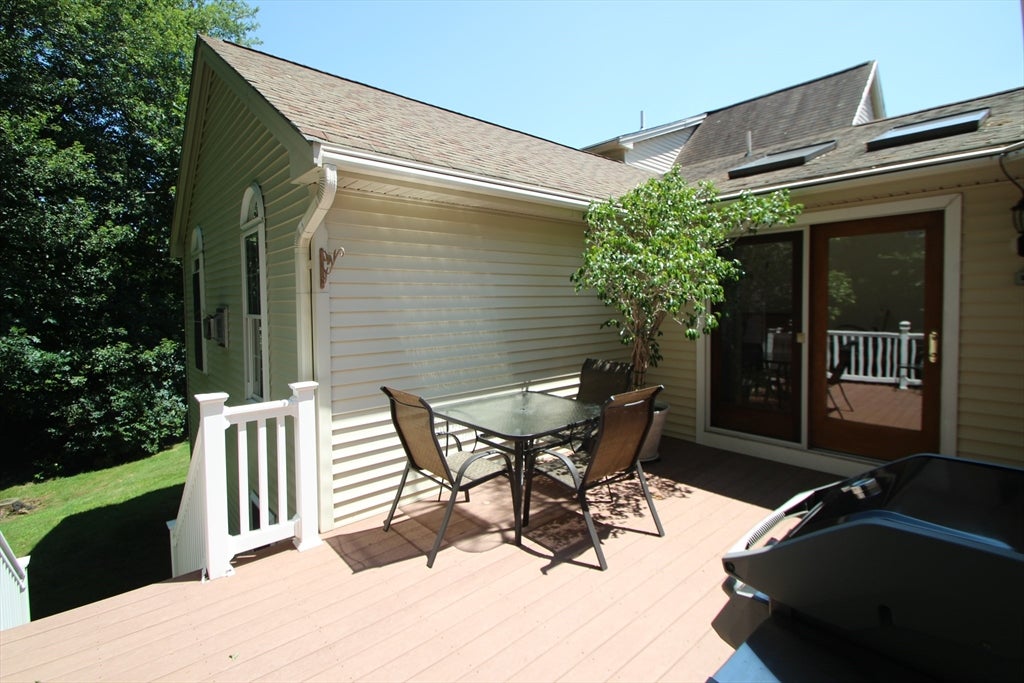 10 Patriot Ln, Whitman, MA Photo #5