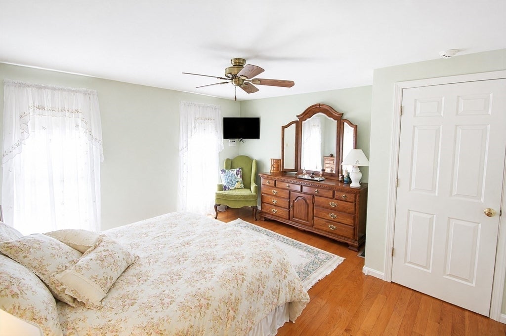 10 Patriot Ln, Whitman, MA Photo #13