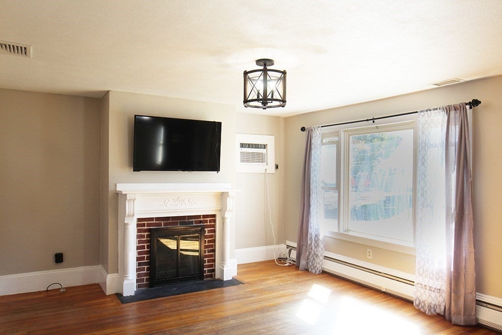 35 Newtonville Avenue, Fitchburg, MA, 35 Newtonville Avenue, Fitchburg, MA Photo #3