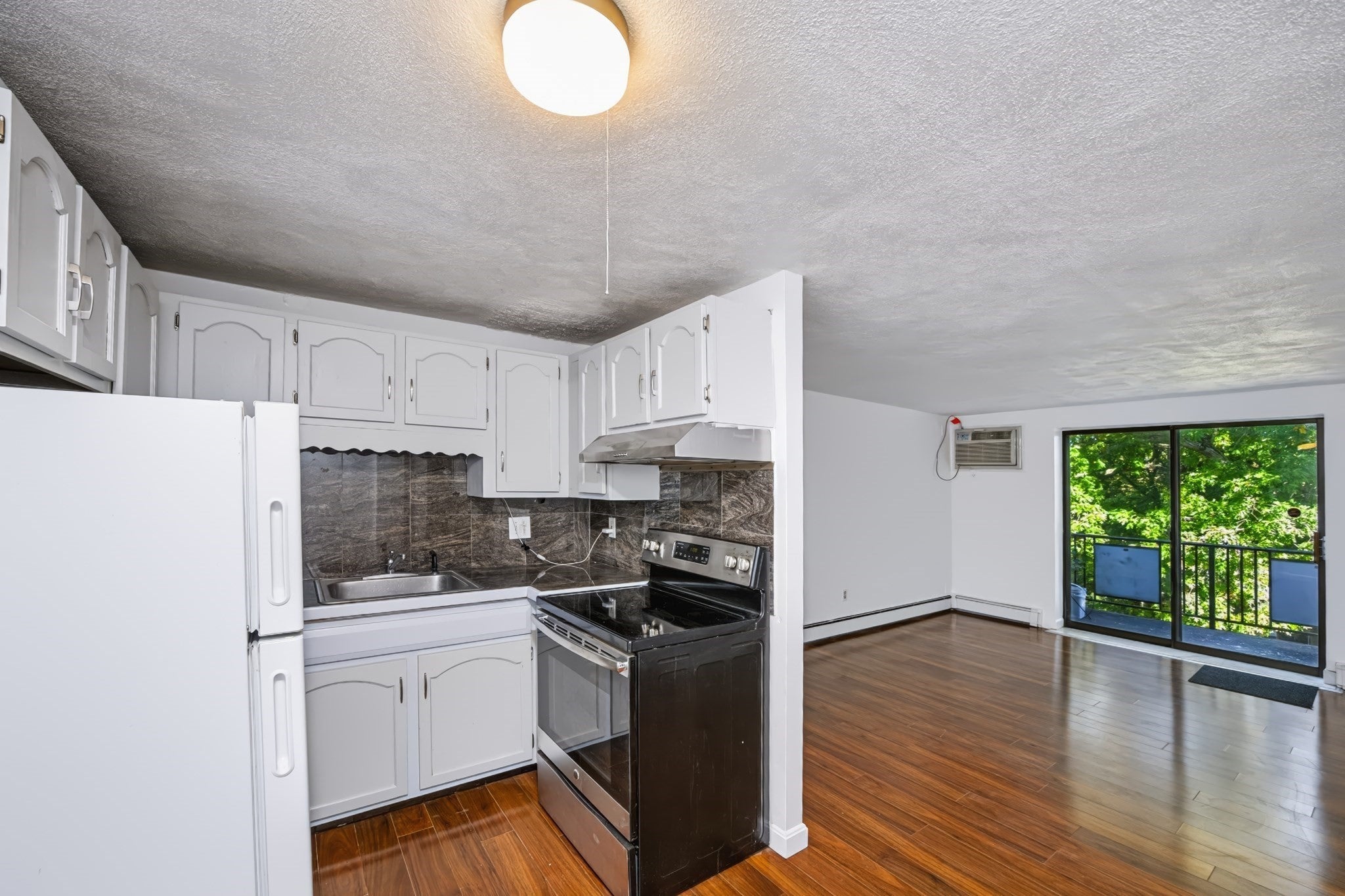 974-976 Main St #24, Melrose, MA, 974-976 Main St #24, Melrose, MA Photo #12
