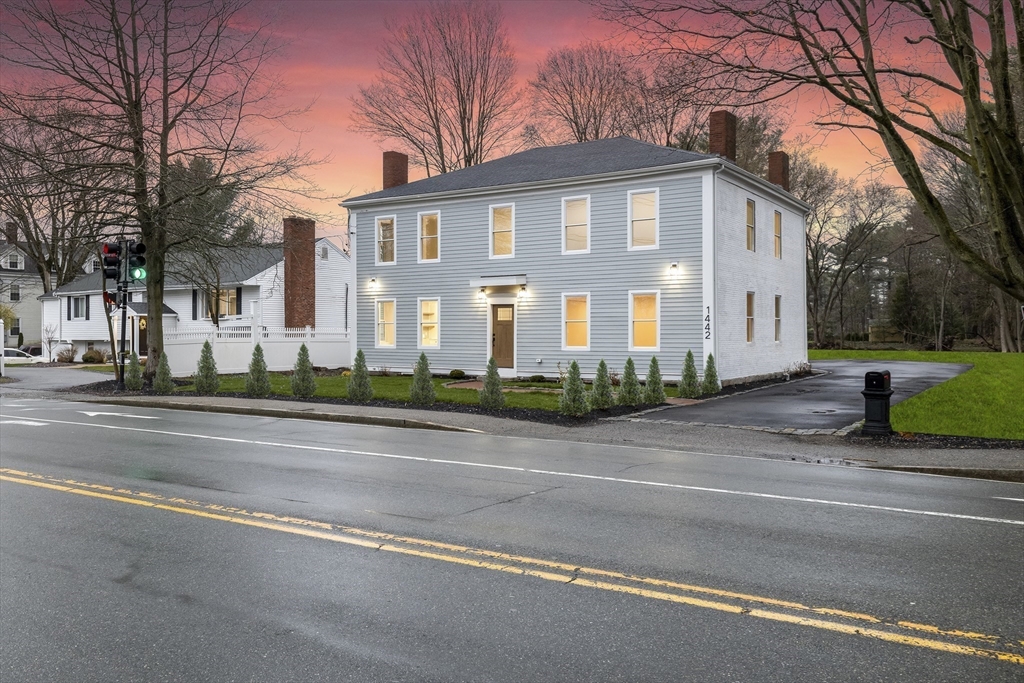 1442 Washington