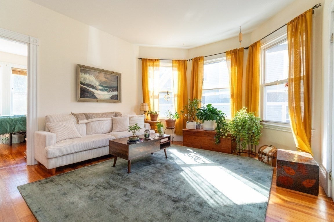 21 Conway St