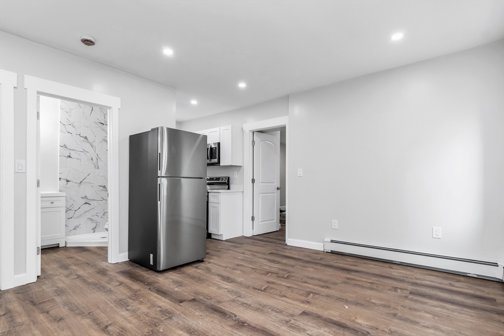 26 Margin St