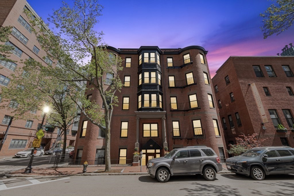 Click for 40 Saint Botolph Street #47B, Boston, MA slideshow