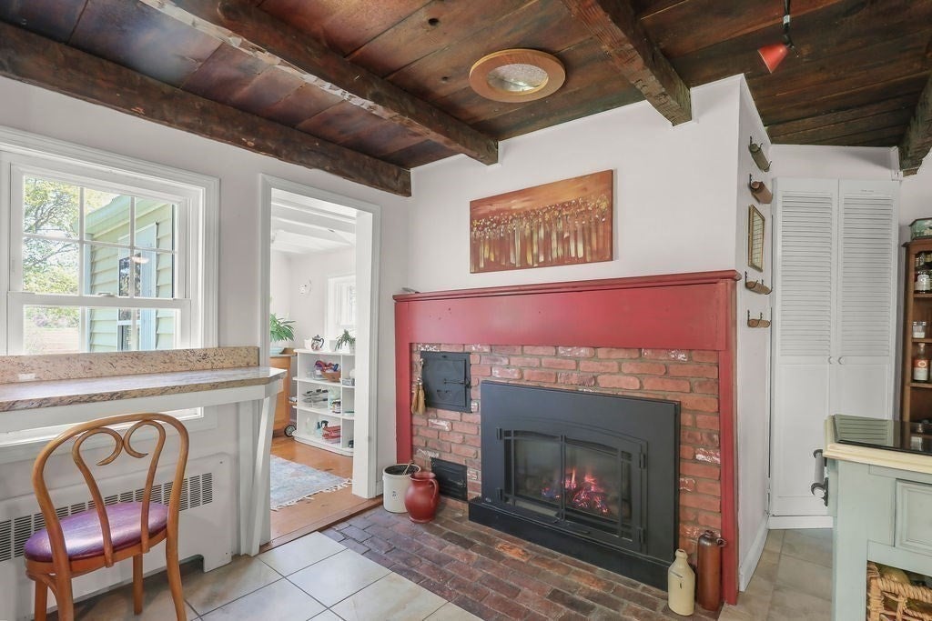 78 Cotuit Rd