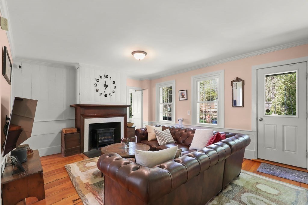 78 Cotuit Rd