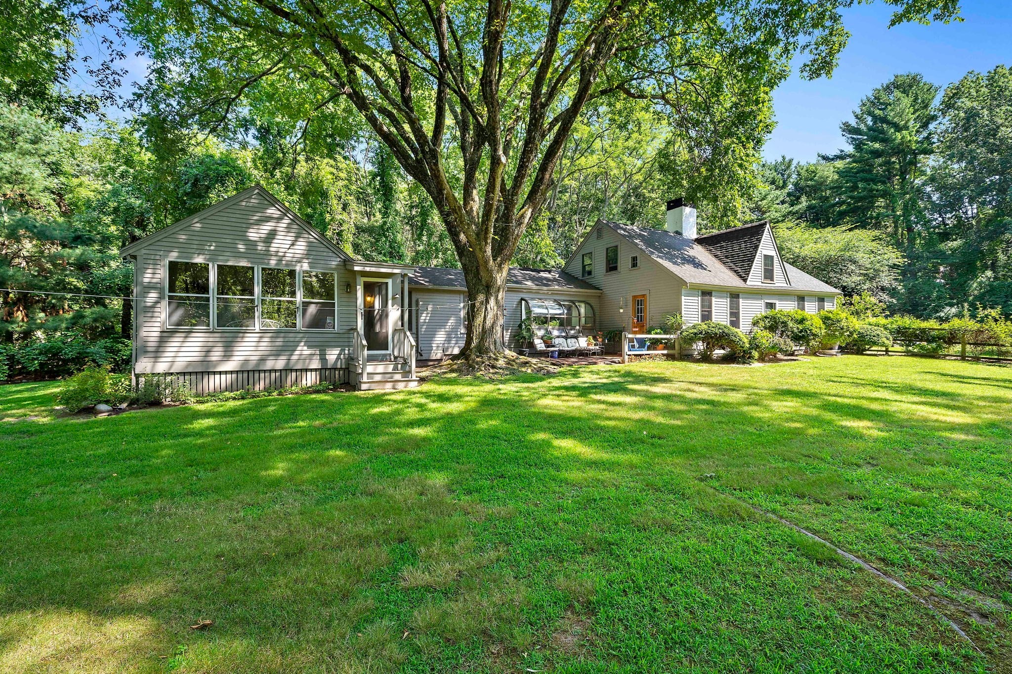 128 Whitford Cir, Marshfield, MA Photo #2