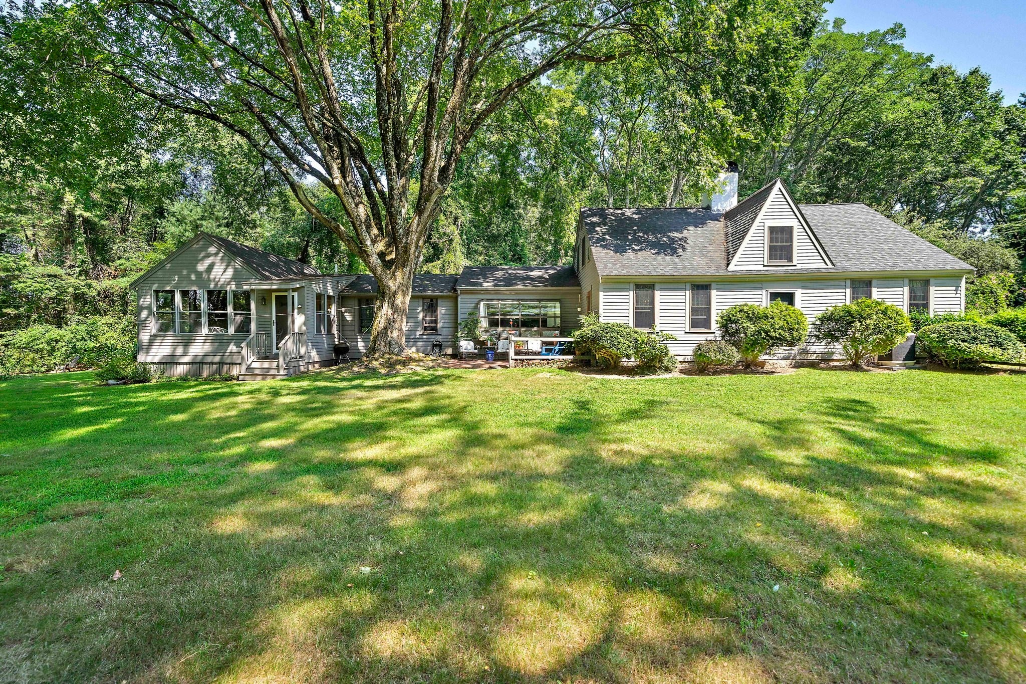 Photo of 128 Whitford Cir, Marshfield, MA