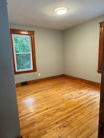 35 Standish St, Worcester, MA Photo #6