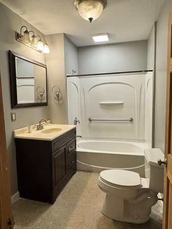 35 Standish St, Worcester, MA Photo #7
