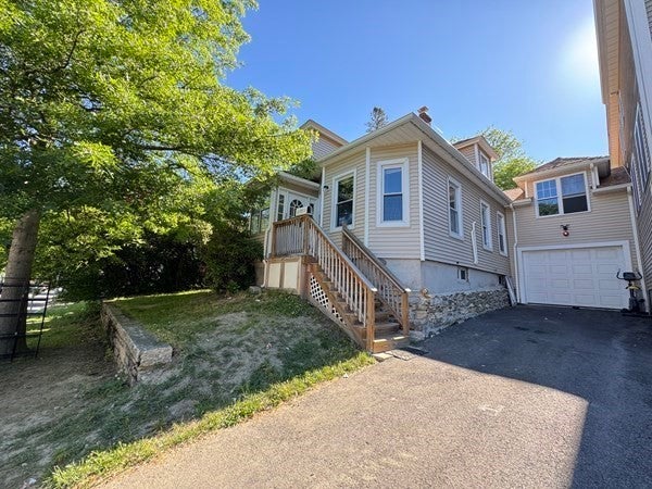 35 Standish St, Worcester, MA Photo #1