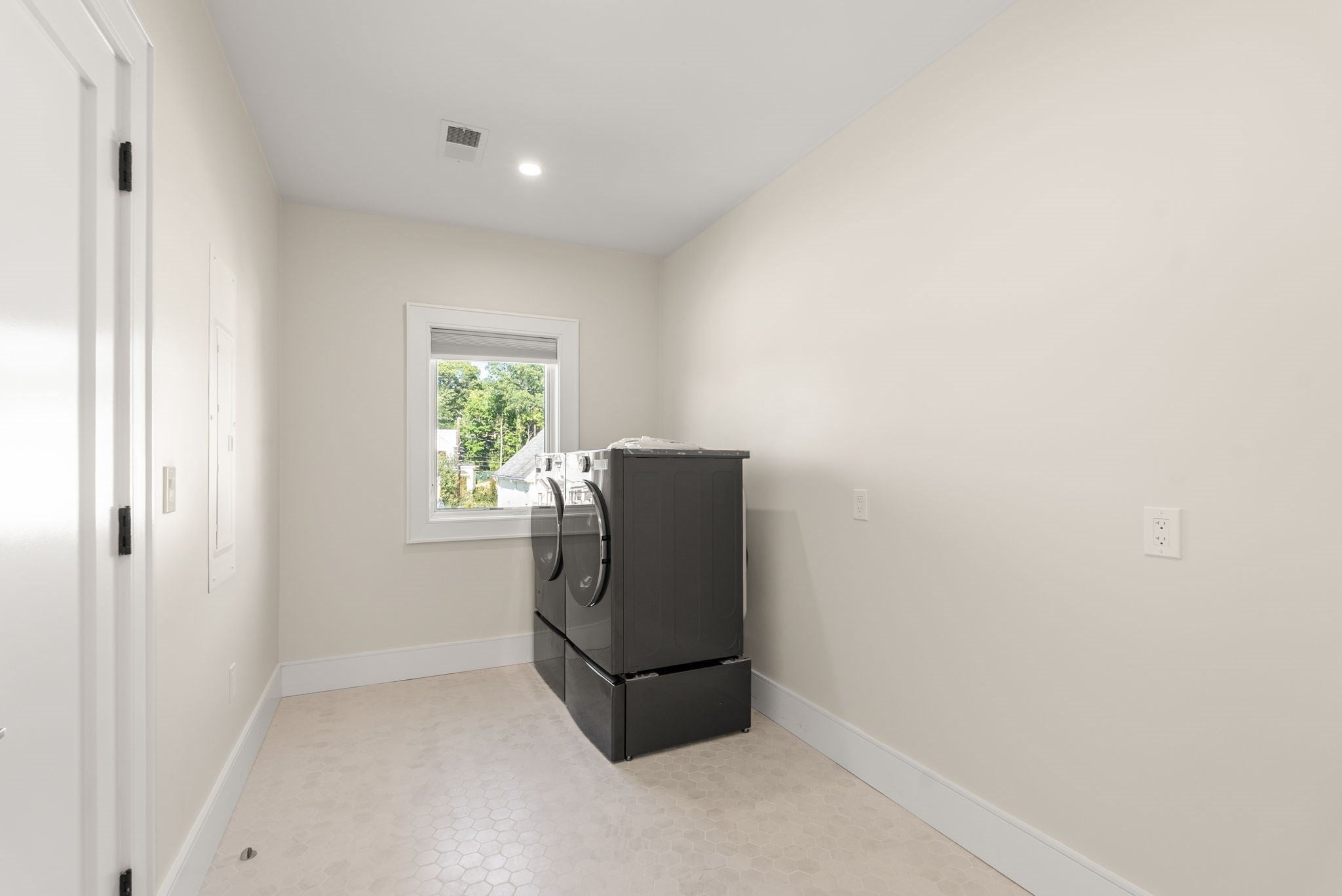 82 Lexington Street #82, Newton, MA Photo #24