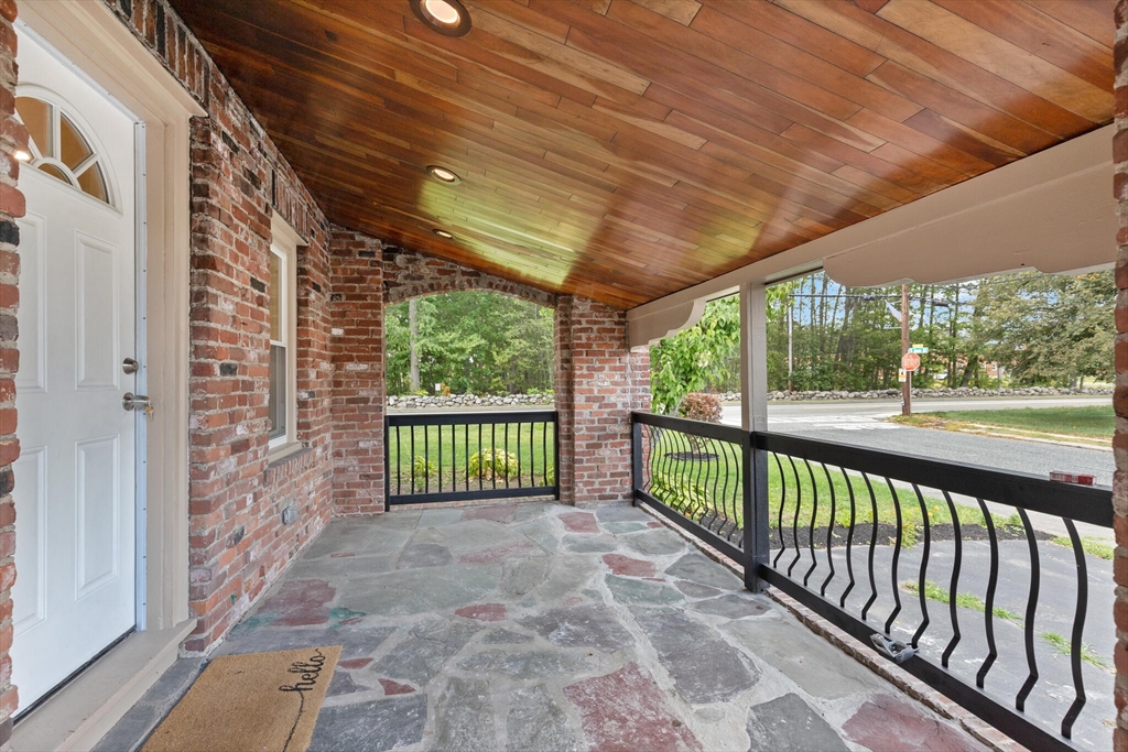 129A &B Maple Ave