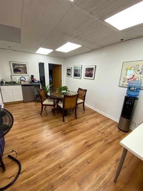 Photo of 288 Walnut St #4th, Newton, MA 02460 (MLS # 73452658)