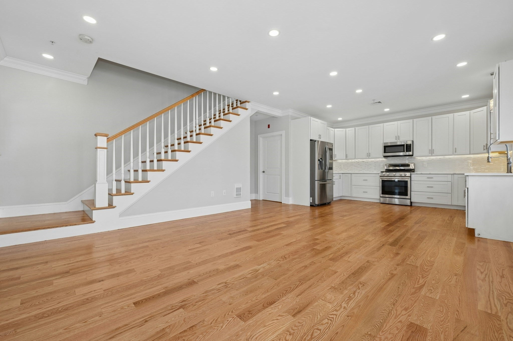 140 Main St B