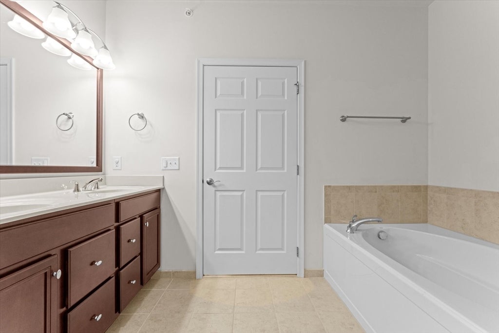 216 Corning Fairbanks Way #216, Westborough, MA, 216 Corning Fairbanks Way #216, Westborough, MA Photo #9