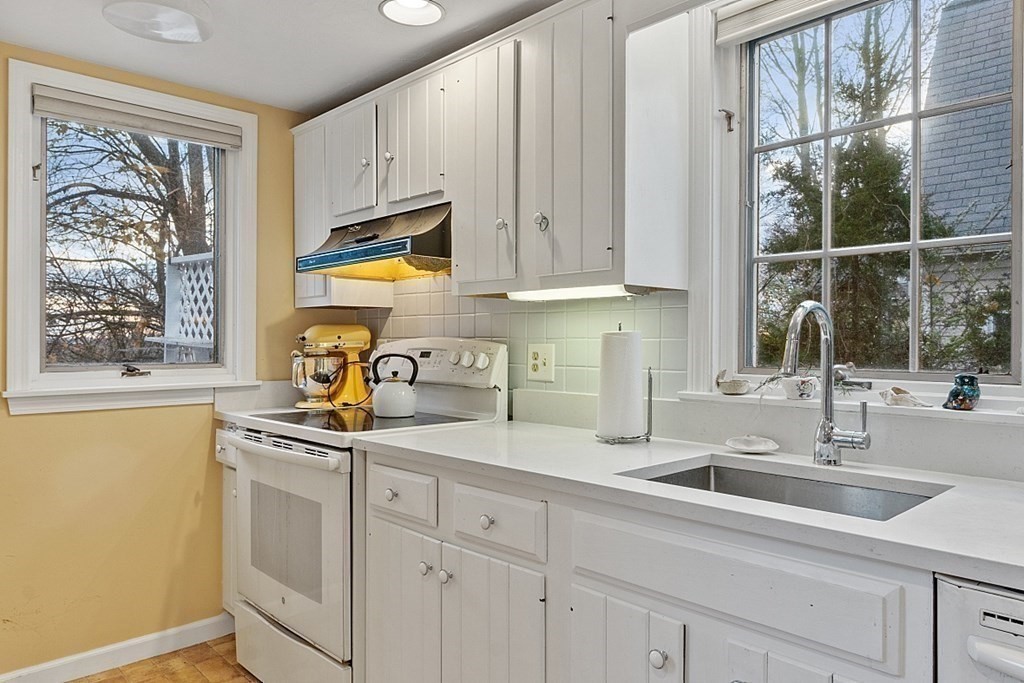 31 Barnard Rd, Worcester, MA Photo #11