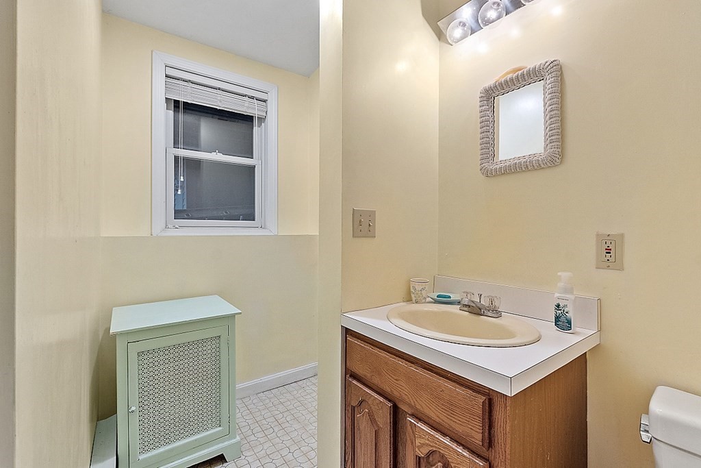 31 Barnard Rd, Worcester, MA Photo #20