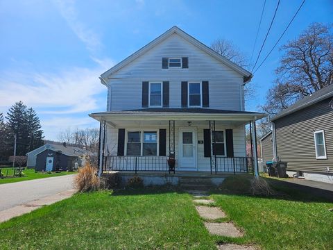 70 Ruggles St Palmer MA 01080