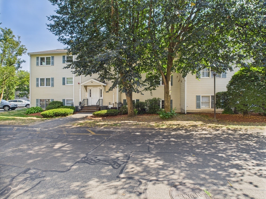 375 Aiken Ave 9