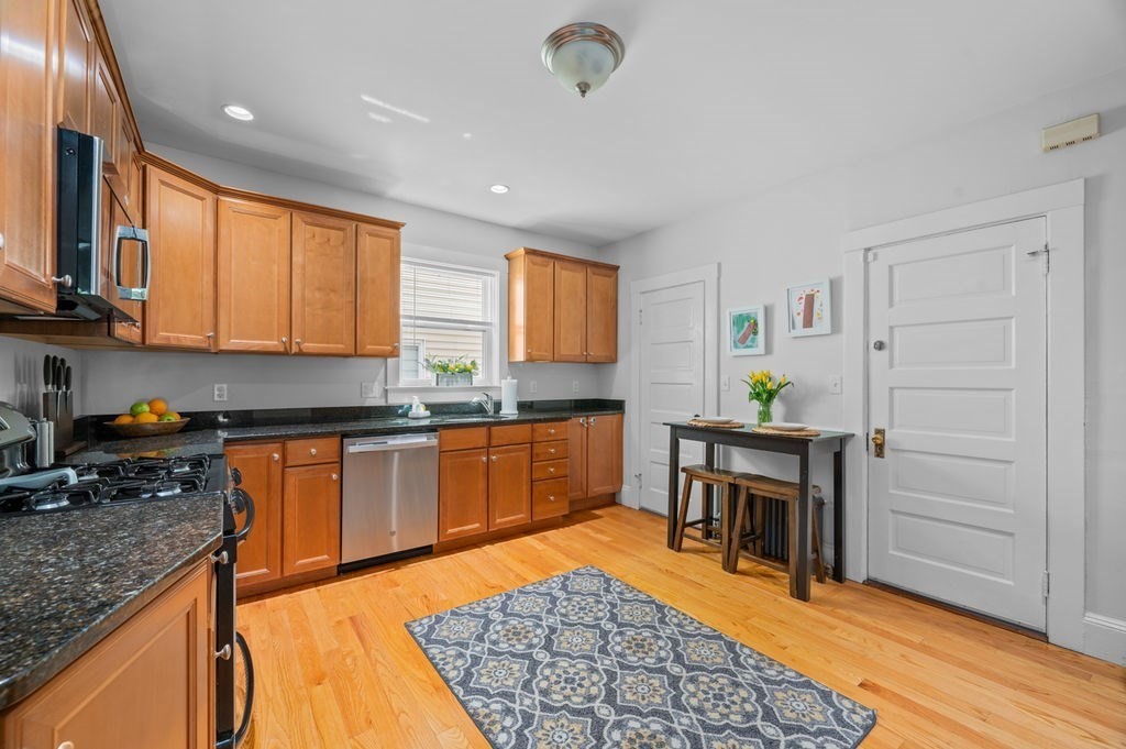 16 Charles St #A, Watertown, MA Photo #16