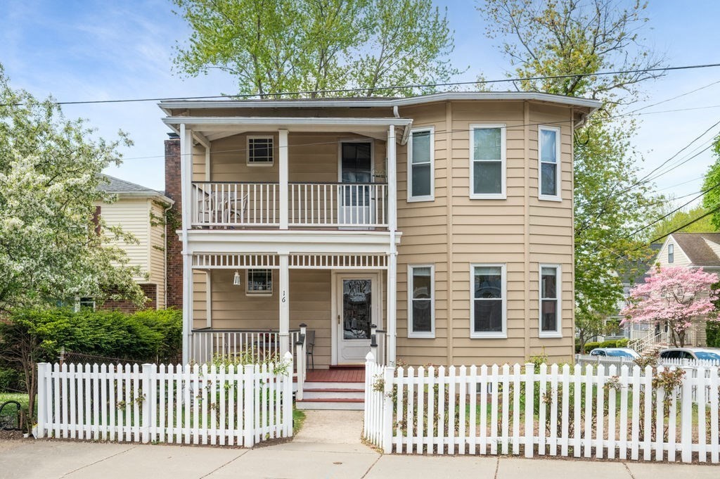 16 Charles St A