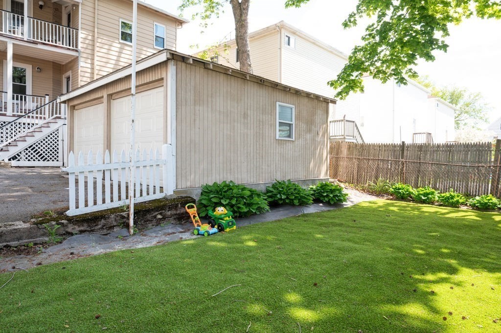 16 Charles St #A, Watertown, MA Photo #32