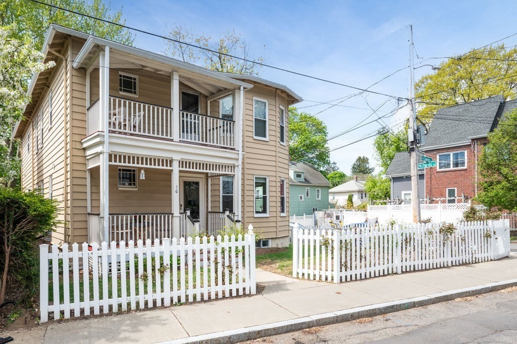 16 Charles St A