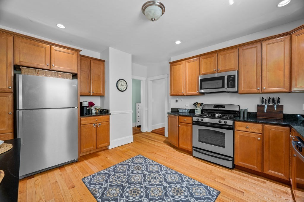 16 Charles St #A, Watertown, MA Photo #18