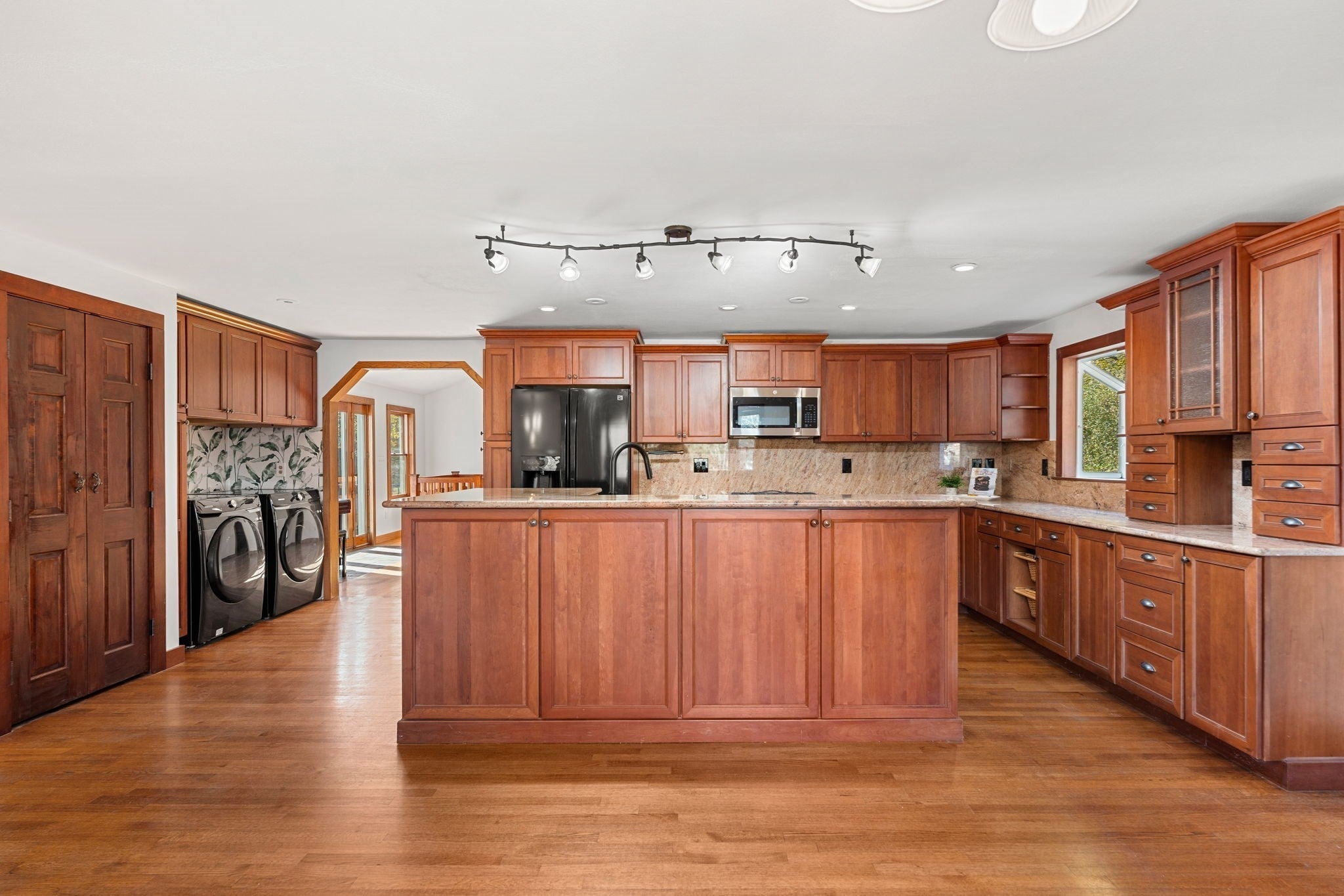 6 Turnbuckle Ln