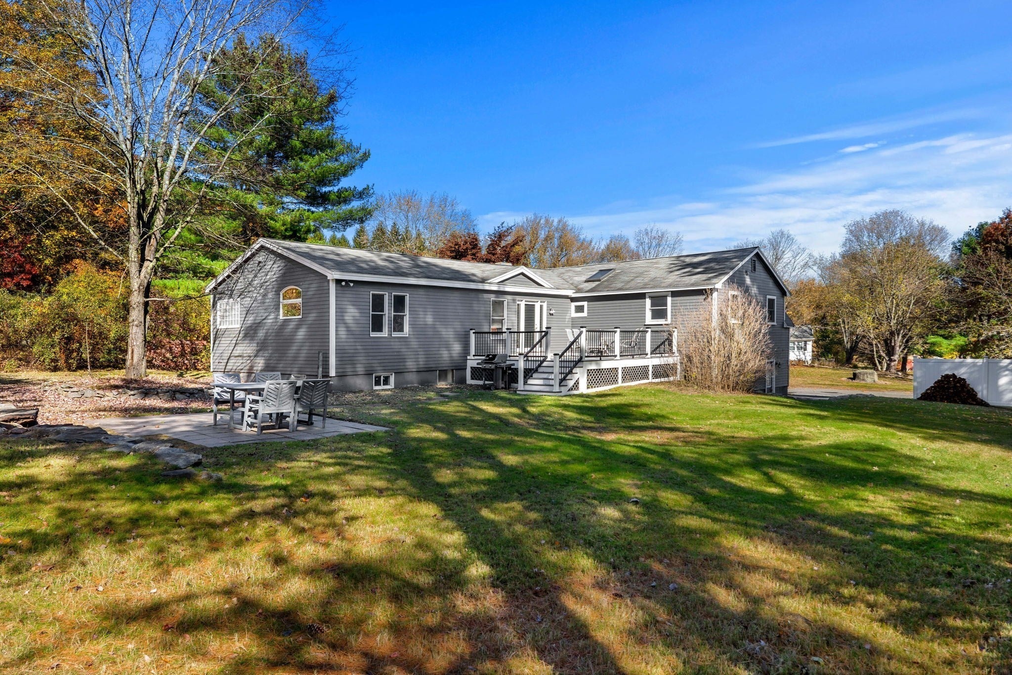 6 Turnbuckle Ln