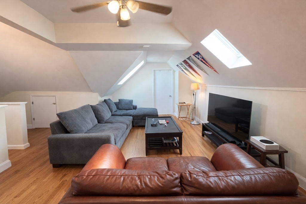 1 Sachem St., 3