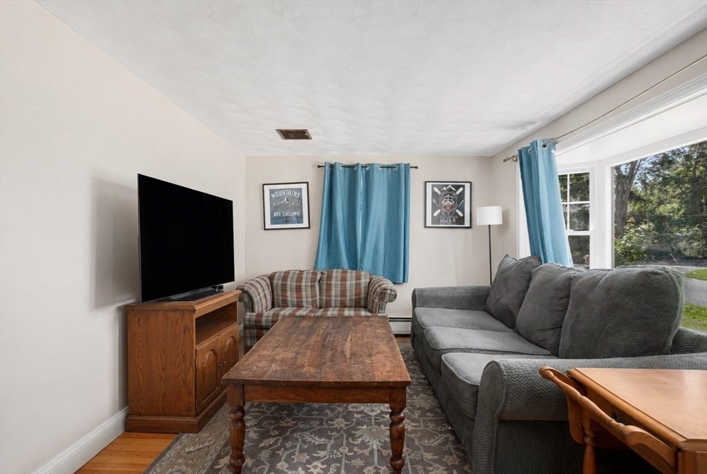 10 Sidney Ave, Swansea, MA, 10 Sidney Ave, Swansea, MA Photo #7
