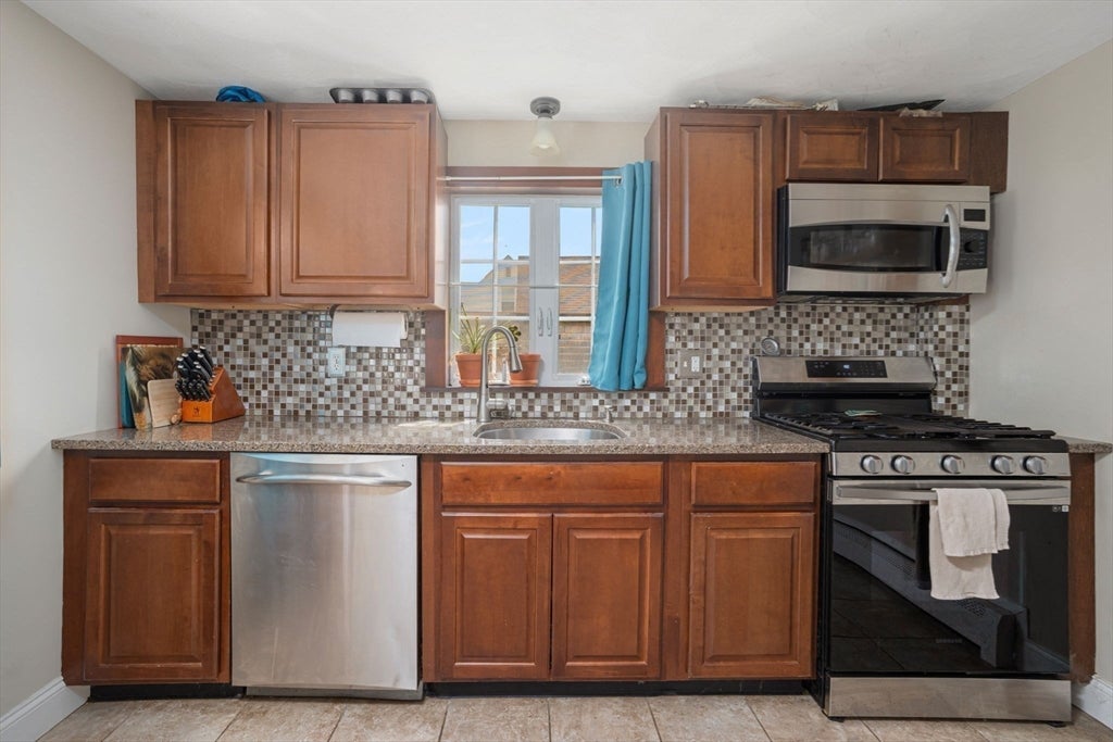 10 Sidney Ave, Swansea, MA, 10 Sidney Ave, Swansea, MA Photo #12