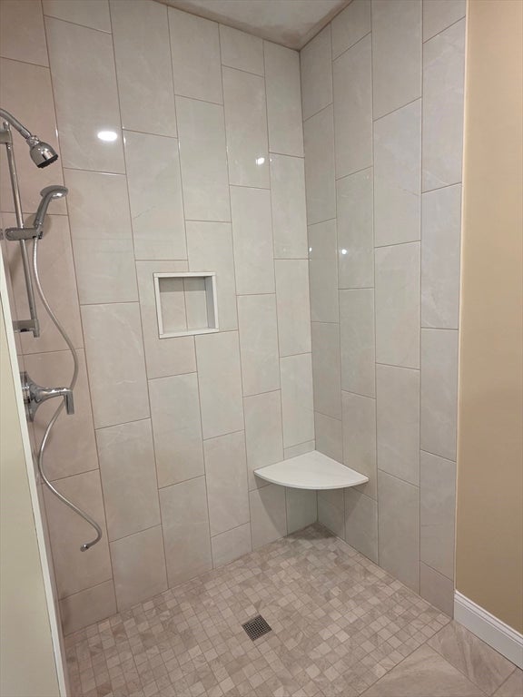 19 Fidelity Drive 72